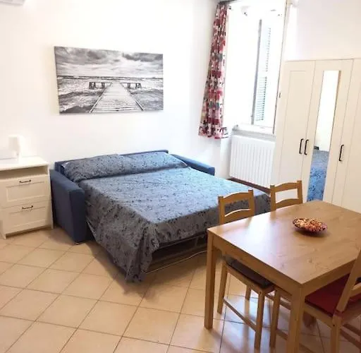 Il Nido Di Silvia A Due Passi Dal Teatro Rossini * Πέζαρο