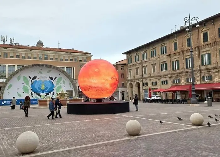 Il Nido Di Silvia A Due Passi Dal Teatro Rossini Πέζαρο